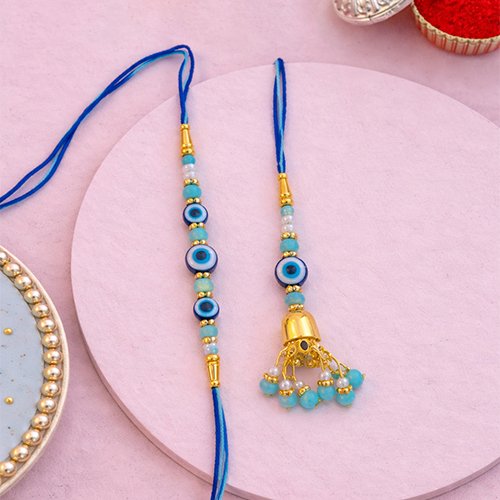 289059696_Rakhi-Set-bhai-bhabhi-close.jpg