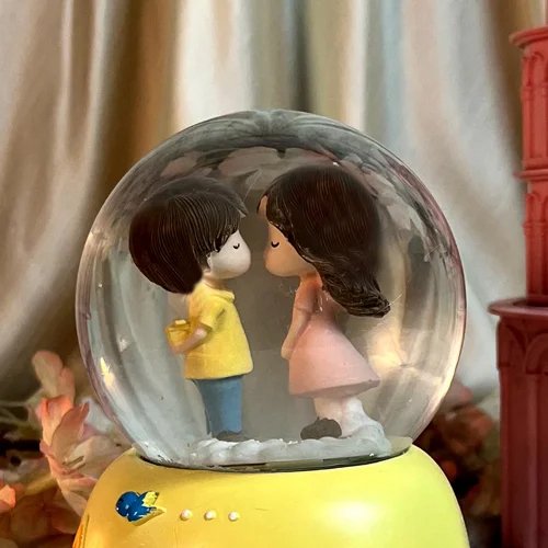745421168_Love-Story-Musical-Crystal-Snow-Ball_1.jpg