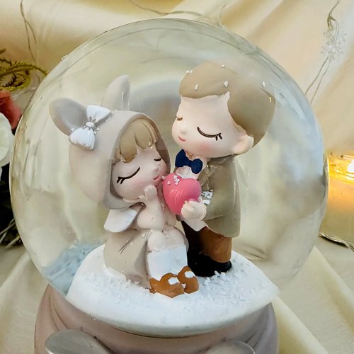 809793661_Snowflake-Romance-Snow-Globe_1.jpg