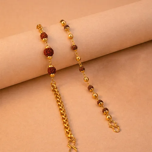 962348649_The-Royal-Raksha-Bandhan-Set.webp