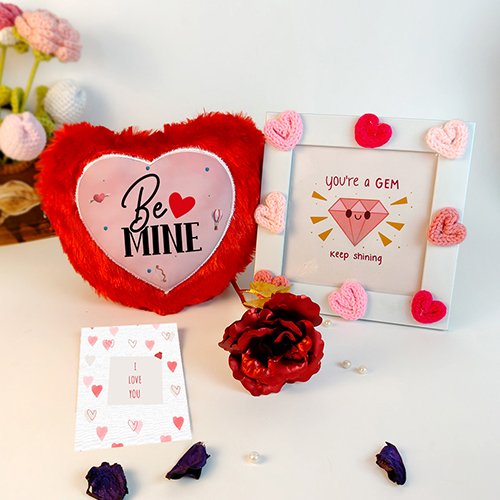 Valentine Special Gift Hamper for Girlfriend/Wife-Giftii