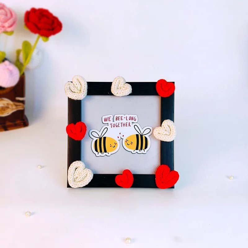 Cute Bee Crochet Handmade Heart Personalized Frame-Giftii