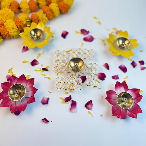 Swastik Diya with 4 lotus Diya-Giftii