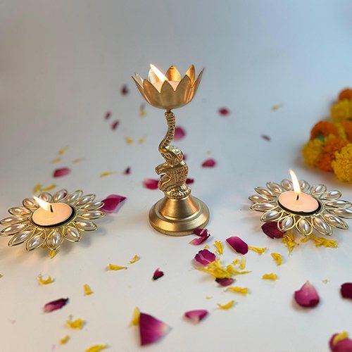 Three-piece set of metal elephant candle holders with two ornamental floral candle holders-Giftii