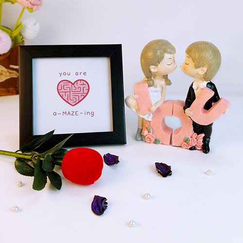 Valentine Gift combo with Love Quote Frame, Kissing Couple Showpiece & Rose-Giftii