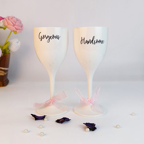 Elegant Valentine Wine Glass Set for Boyfriend & Girlfriend-Giftii