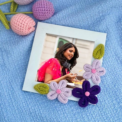 Cute Ghost Themed Crochet Flower Frame-Giftii